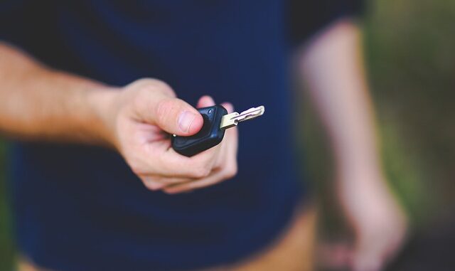 Perte de clés ou oubli dans la voiture : que faire ?